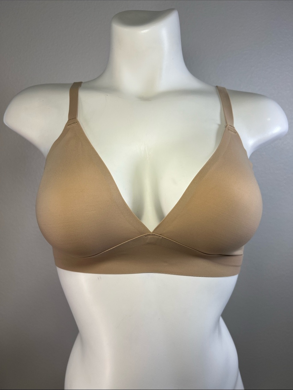Love by Gap Seamless Nude Triangle No-show Bralette MEDIUM